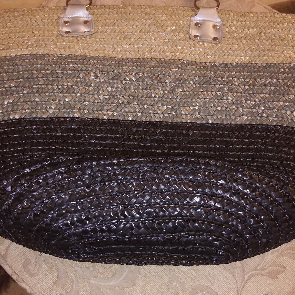 Straw bag